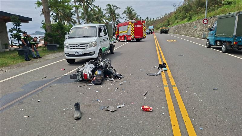 小貨車「雙黃線迴轉」騎士煞不住慘死