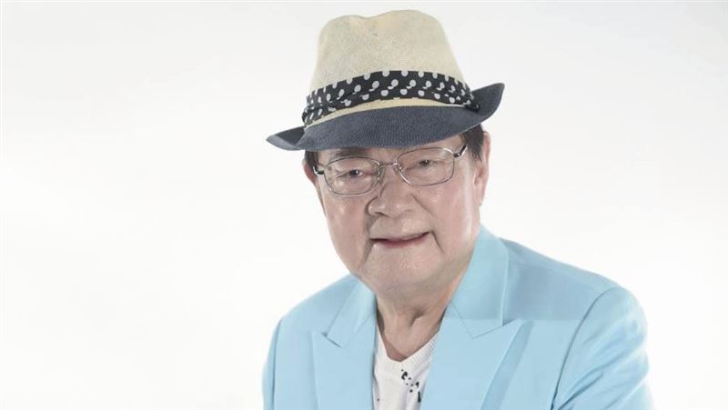 85歲大咖男星久違露面 昔後台更衣內幕曝