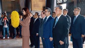 國民黨主席鄭麗文今（8）天赴南京中山陵拜謁孫文。（圖／翻攝自鄭麗文臉書）