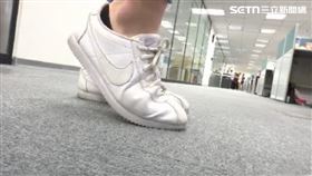 踮腳,踮腳尖。（圖／資料照）