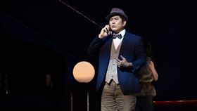 洪都拉斯近日為舞台劇宣傳時，親自揭開一段塵封多年的職涯心結，也讓外界重新看見他從被忽略到發光發熱的歷程。（圖／金星文創提供）