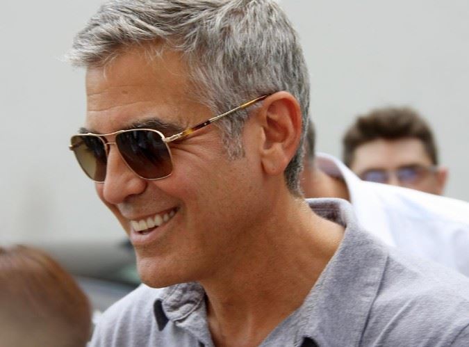 喬治克隆尼近日在義大利公開發言，點名批評唐納川普，語氣強烈、措辭辛辣，引爆輿論關注。（圖／翻攝自喬治克隆尼IG）