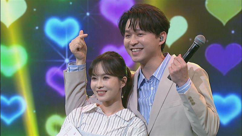 杜忻恬(左)與李子森CP組合。(圖／中視提供)