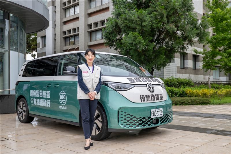台灣福斯商旅總裁巫詩棻表示：「ID. Buzz將貼身守護遶境信眾的安全與健康。」（圖／Volkswagen提供）
