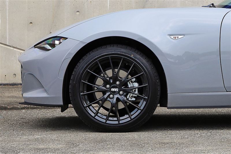 Mazda MX-5導入BBS 17吋鍛造鋁圈,整組售價約新台幣10萬元。(圖/Mazda提供)