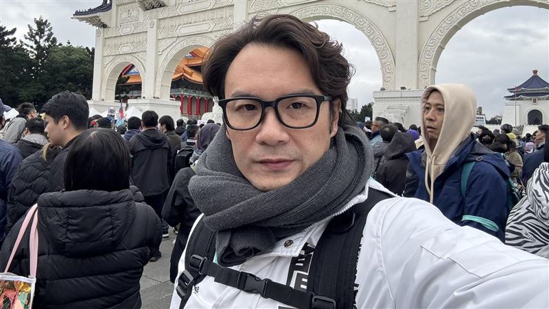 簡退黨典型小草覺醒！他：走完悲傷五階段