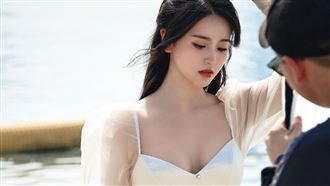 陸女星直播求救　揭被控制內幕：遭打50針