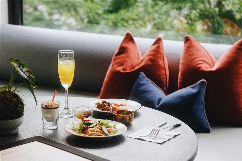 太魯閣晶英酒店行館房型可使用專屬交誼廳空間及享用Happy Hour。(圖/飯店旅宿業者提供)