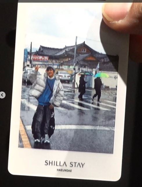 阿翔表示旅行時製作的專屬房卡，也是客製化的照片。（圖／翻攝自IG@together_love0214）