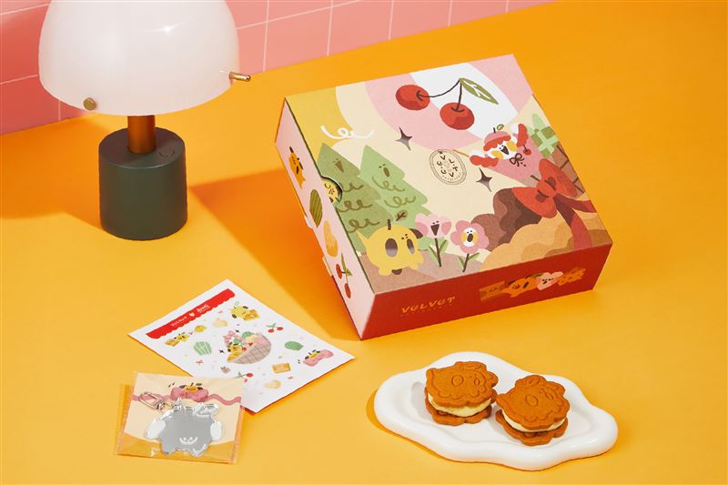 攜手台灣插畫家草棉谷，推出「現在進行式」禮盒。（圖／品牌業者提供）