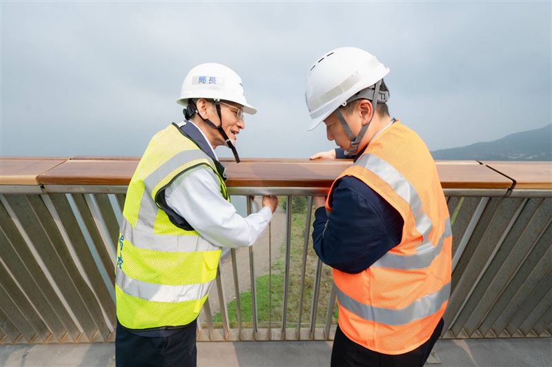 淡江大橋風切聲原因找到了，施工團隊祭出改善措施。(圖／交通部公路局提供）