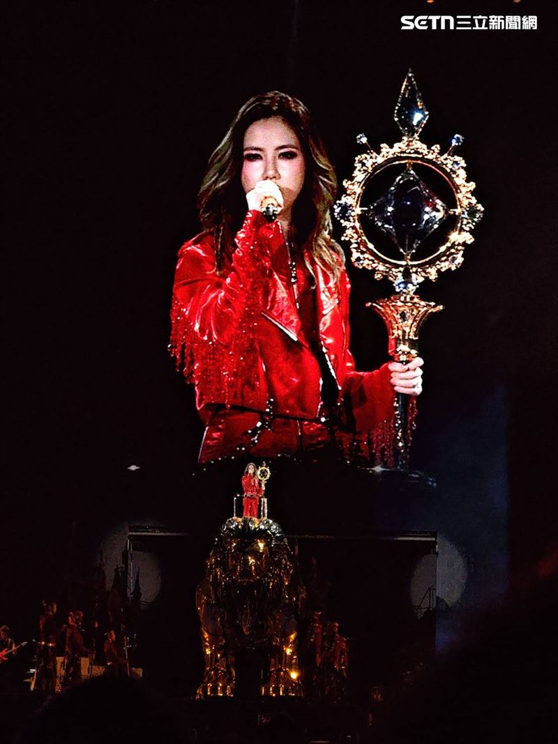 鄧紫棋在台北大巨蛋開唱。（圖／讀者提供）