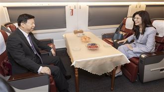 鄭麗文搭中國高鐵有靠背？憨川：那是靠腰