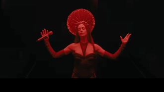 安海瑟薇漂髮、燒焦髮根　新震撼造型曝光