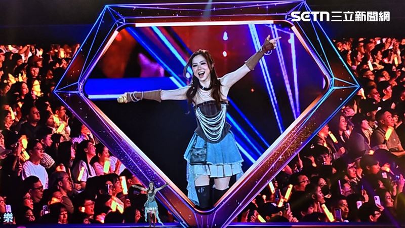 鄧紫棋在台北大巨蛋開唱。（圖／讀者提供）