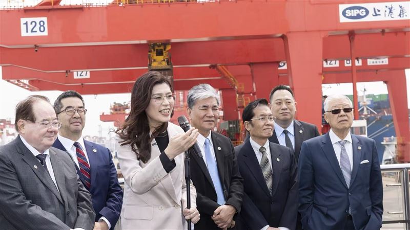 他見鄭麗文赴中2事實:中共當國民黨要飯