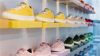 曾是NIKE對手！運動品牌股價崩逾99%賤賣