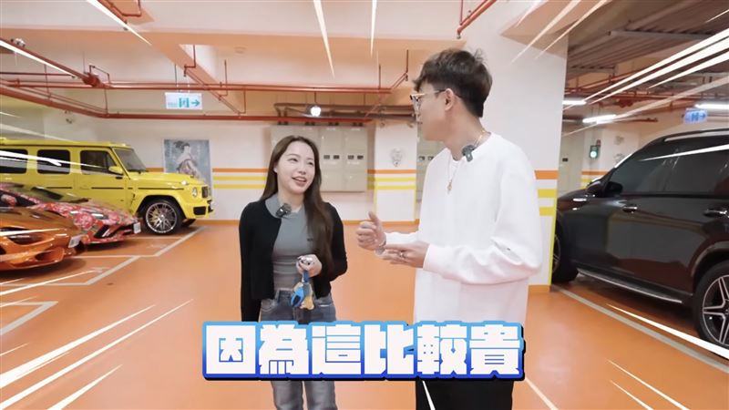 吊車大王女兒透露8888車牌是爸爸專屬。(圖/翻攝阿慈車庫-Dream garage YouTube)