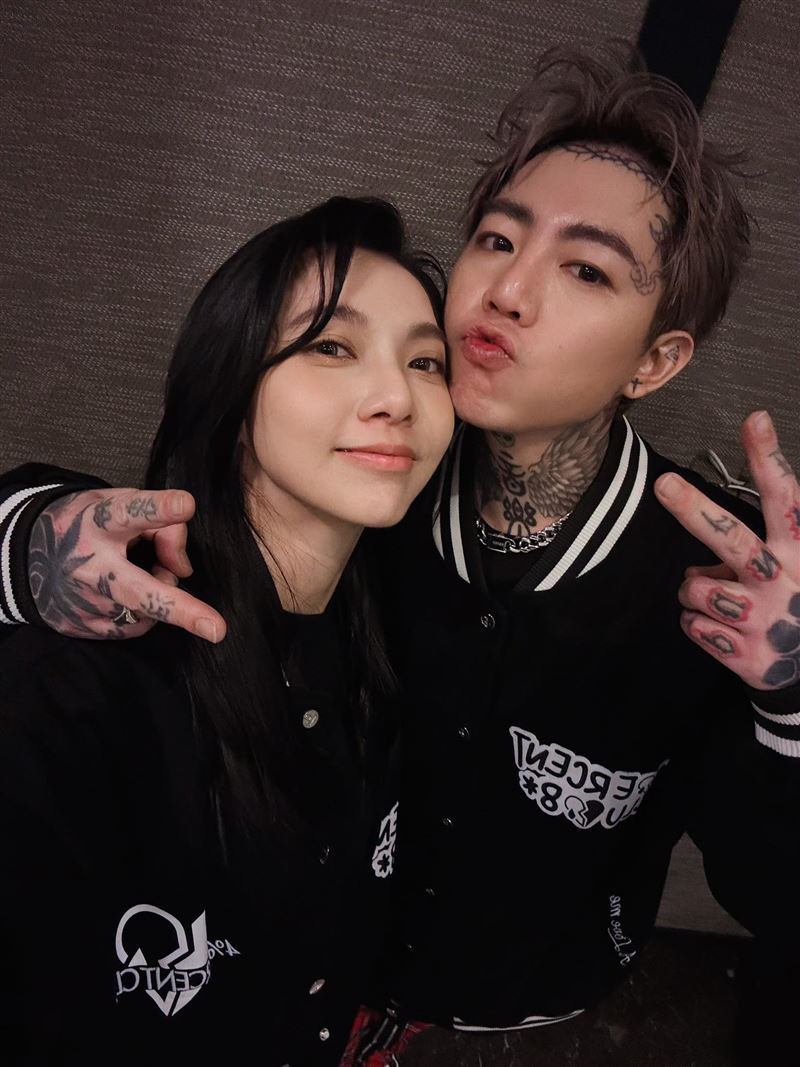 陳緗妮經常在臉書分享與老公謝和弦的日常。（圖／翻攝自臉書）