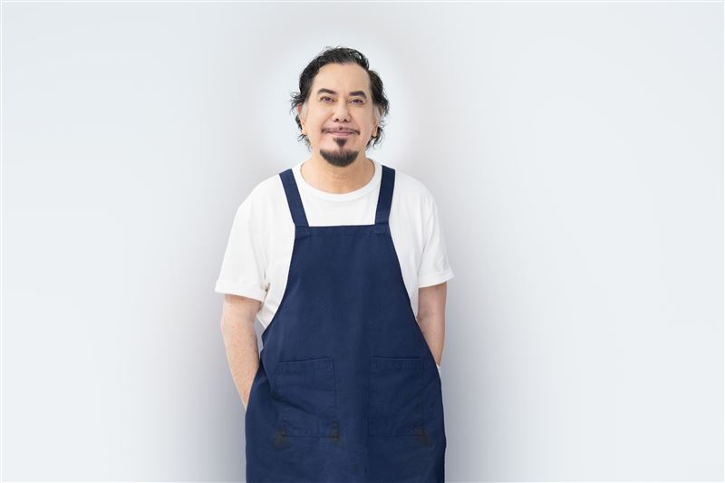 黃秋生執行早睡早起的健康生活，比蔡依林還早睡。（圖／社團法人台灣肝病醫療策進會提供）