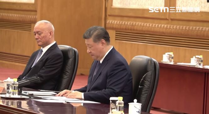 習近平在鄭習會發表談話，稱把兩岸關係未來牢牢掌握在中國人自己的手（圖／翻攝畫面）