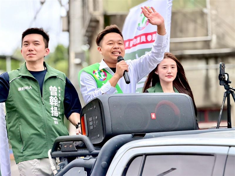 從現任市議員曾資程手中接棒的曾翰揚，初選排名第二。（圖／翻攝自臉書）