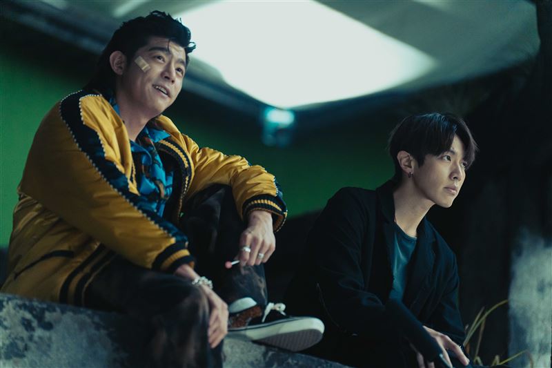 柯震東飾演的三太子乩身韓杰與王柏傑演的三太子關係密切。（圖／Netflix提供）