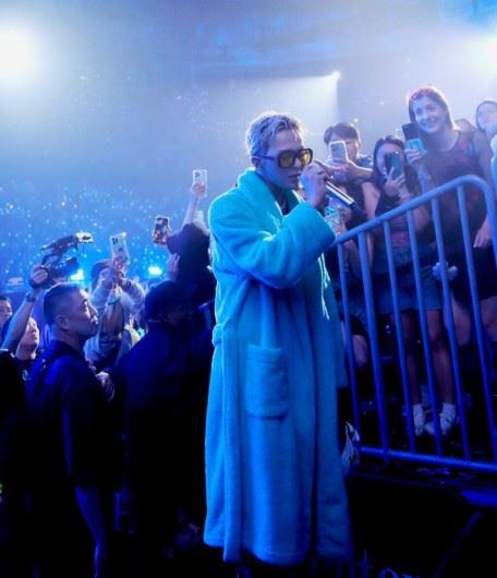 小S過去多次公開表達對GD的喜愛，甚至曾在粉絲社群帳號以英文留言支持偶像。（圖／翻攝自GD IG）