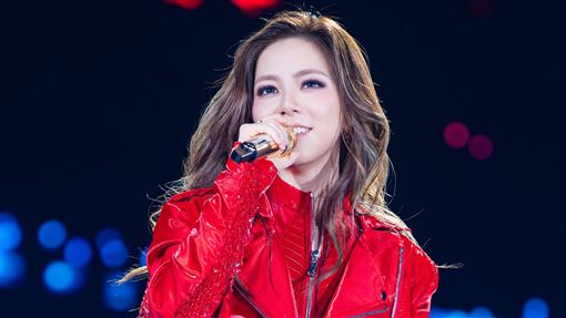 鄧紫棋翻牌了！粉絲錄錯人她親回：笑死