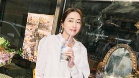 李珉廷雖為二寶媽，美貌仍維持的很好。（圖／翻攝自IG @216jung）