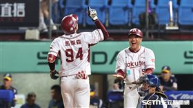 中職37年例行賽，樂天桃猿游擊手馬傑森在生涯第894個打數敲出首轟。（圖／記者劉彥池攝影）