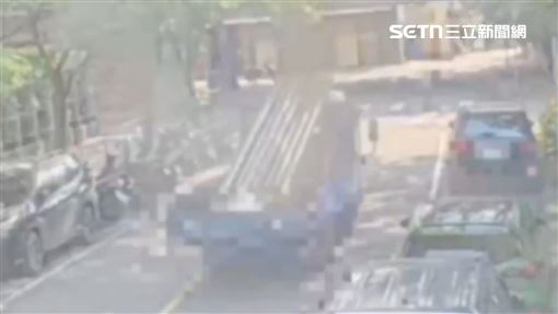 北市23歲男橫倒馬路上　貨車輾過當場死亡