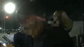 刑事局獲報有退休老師投資5千萬遭詐，循線逮獲郭姓兄弟檔到案。（圖／翻攝畫面）