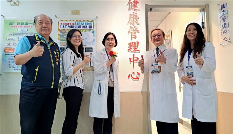 高雄榮民總醫院臺南分院於4月10日舉辦「健康管理中心開幕暨揭牌典禮」，正式宣告預防醫學服務再升級。（圖／高榮臺南分院提供）