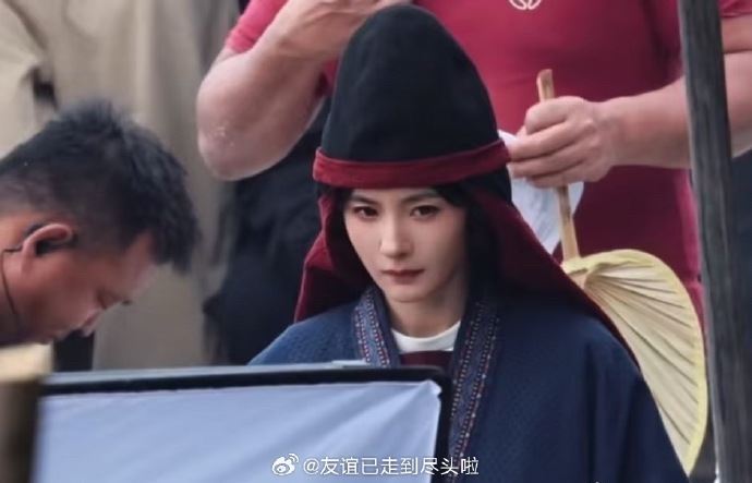 楊冪《江山大同》片場照曝光，鮮卑族服裝還原度高。（圖／翻攝微博＠友誼已走到盡頭啦）