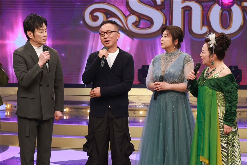 陽帆(左)、白冰冰(右)訪問許常德、陳思安。(圖/民視提供)