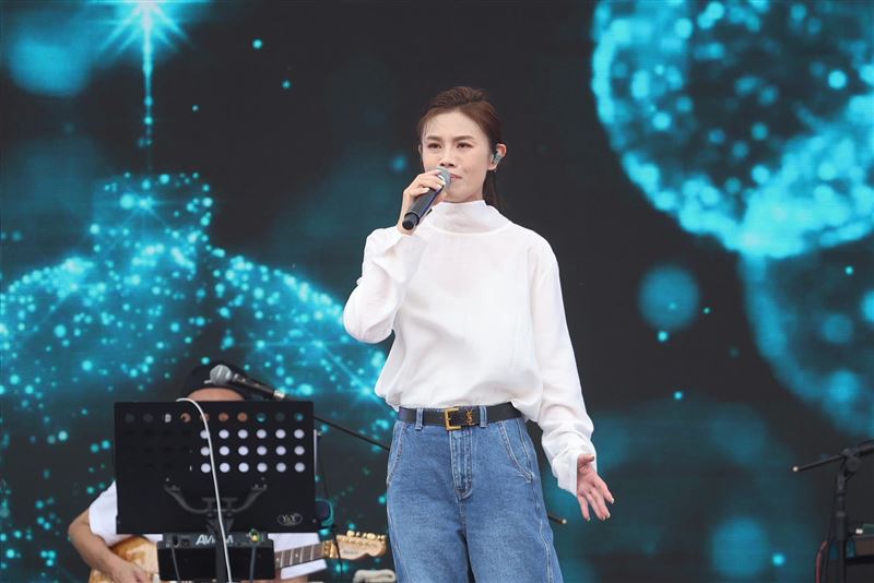 朱海君上台彩排，目測至少瘦了10公斤。（圖／記者鄭孟晃攝影）