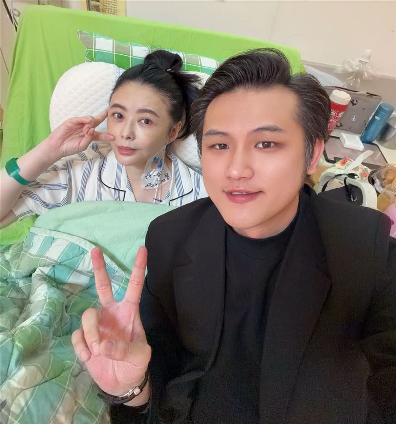 蕭淑慎術後近照曝光。(圖/翻攝臉書)