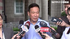 鍾小平赴監察院送資料盼彈劾柯文哲