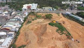 泥瀑噴湧灌進家！苗栗非法土方害慘社區(圖/翻攝畫面)