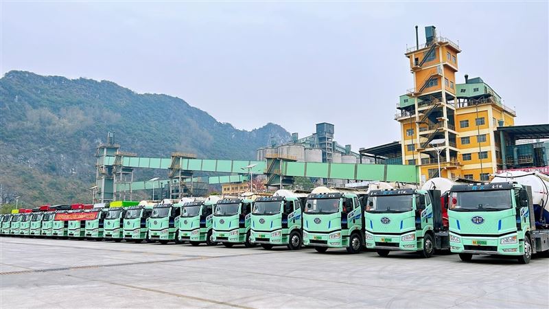 水泥雙雄醒了!3月營收「狂飆破4成」