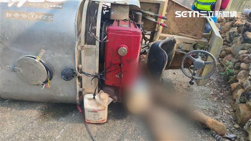 新／農用車翻了「重壓頭腰」　他當場氣絕