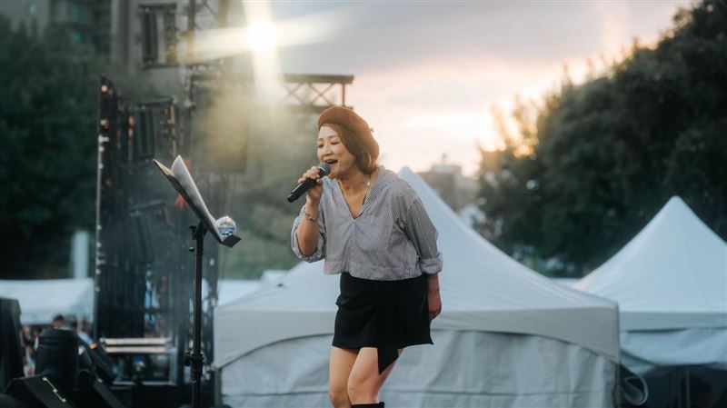 真珠美人魚原唱竟然是她!紅到要開演唱會