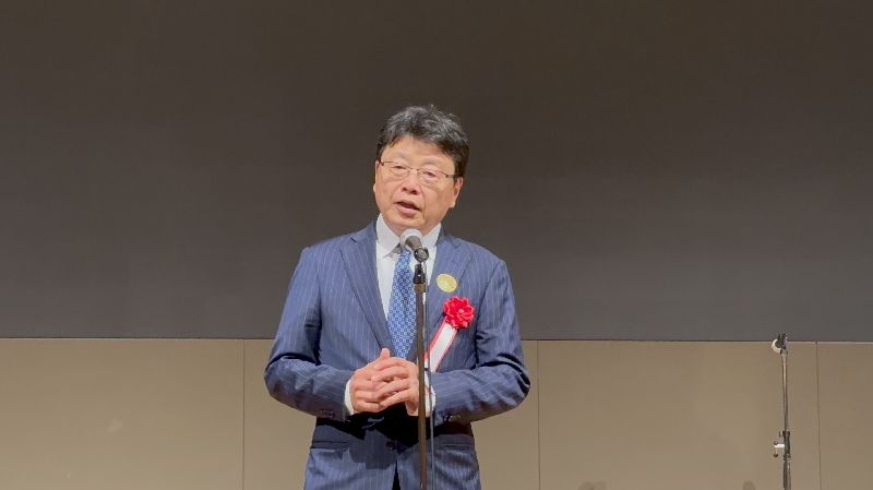 日本議員戴台日國旗徽章　導播怕中國抗議