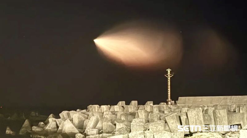 中共火箭?詭異掃把光掠空…央視嗨喊1句