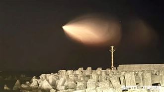 中共火箭？詭異掃把光掠空…央視嗨喊1句