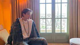 香港歌手張敬軒曾聲援太陽花與雨傘運動，近日突向港媒公開致歉，稱過往言行「年少無知」。（圖／翻攝自張敬軒臉書）