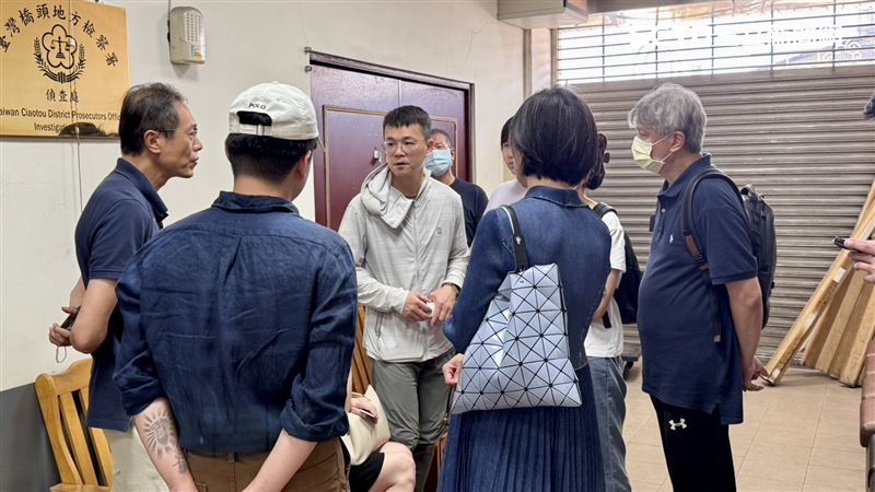 昔日長官自掏腰包資助遺族20萬元，希望讓仍在求學的女兒安心就學。（圖／翻攝畫面）