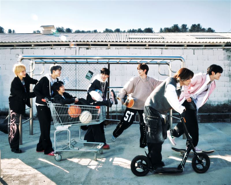 TUNEXX出道專輯象徵「重新定義世界的起點」，希望打破既有標準與框架。（圖／IST娛樂提供）