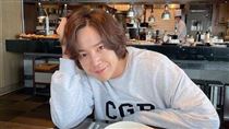 男星砸大錢替前任付學費　真實原因曝光